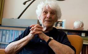 alemana doctorado 102 años, ingeborg sym logra doctorado, ingeborg sym